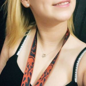 Meet your Posher, Danielle